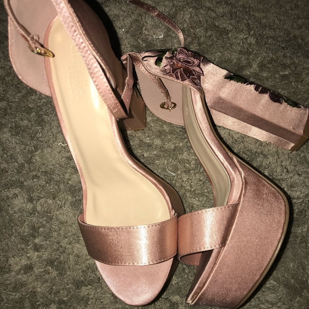 Size 7 rose colored heels